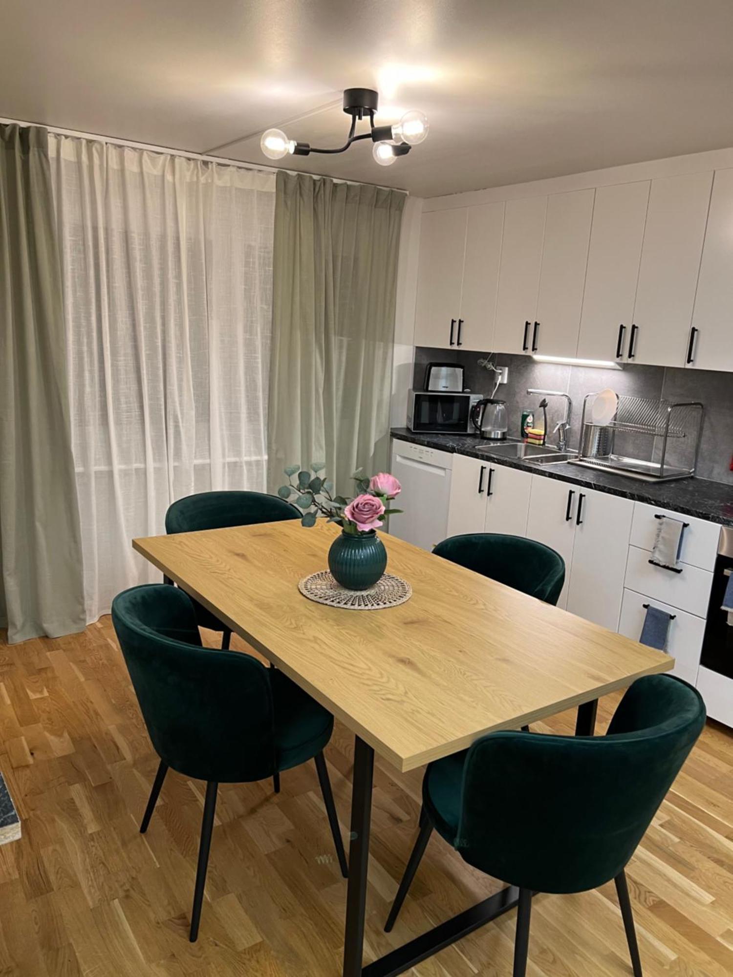 Noah Longstay Apartment Vasteras Exterior foto